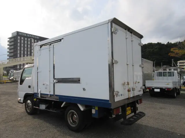 いすゞ エルフ TPG-NJS85AN(4WD)の写真3