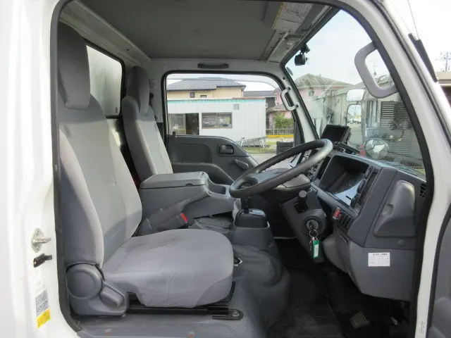 いすゞ エルフ TPG-NJS85AN(4WD)の写真14