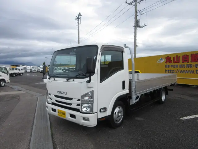 いすゞ エルフ TRG-NNR85AR(2WD)の写真1