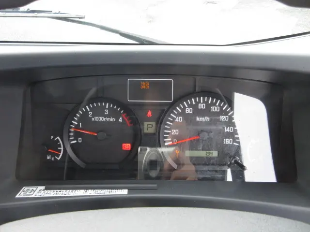 いすゞ エルフ TRG-NNR85AR(2WD)の写真17