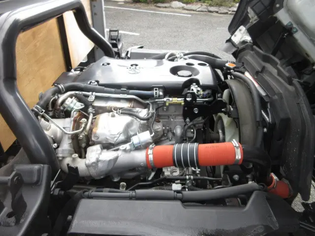 いすゞ エルフ TRG-NNR85AR(2WD)の写真27