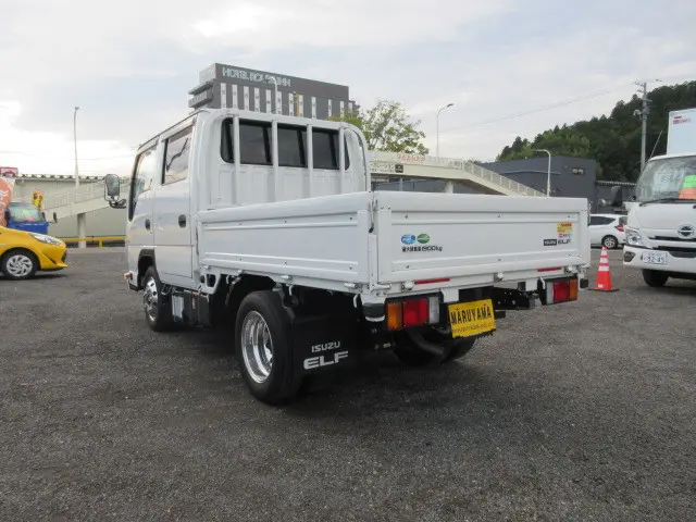 いすゞ エルフ 2RG-NJS88A(4WD)の写真3