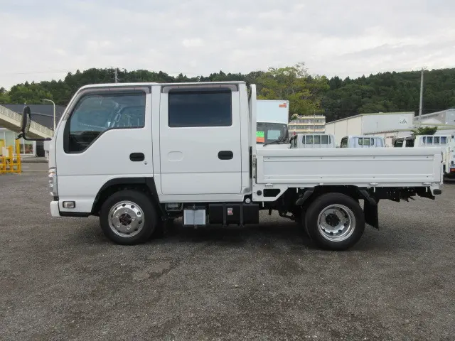 いすゞ エルフ 2RG-NJS88A(4WD)の写真5