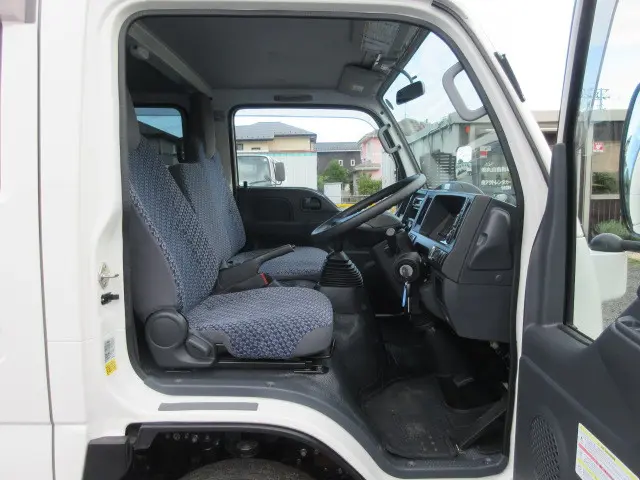 いすゞ エルフ 2RG-NJS88A(4WD)の写真14