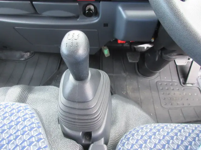 いすゞ エルフ 2RG-NJS88A(4WD)の写真23