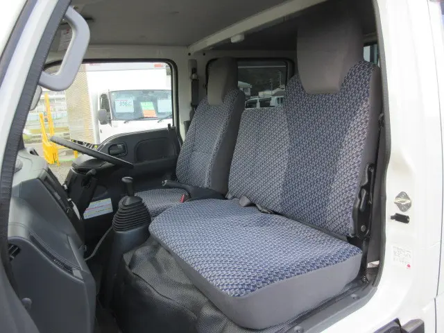 いすゞ エルフ 2RG-NJS88A(4WD)の写真26