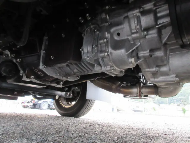いすゞ エルフ 2RG-NJS88A(4WD)の写真40