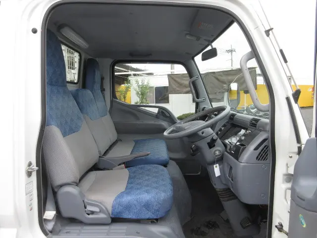 三菱 キャンター PA-FE73DB(2WD)の写真16