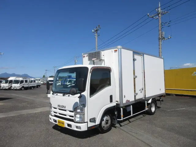 いすゞ エルフ KG-NLR85AN(2WD)の写真1