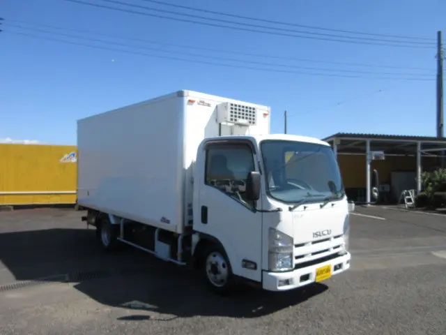いすゞ エルフ KG-NLR85AN(2WD)の写真2