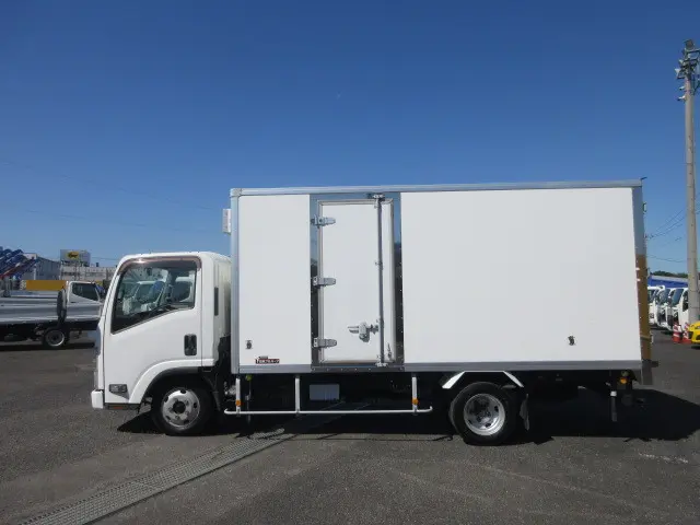 いすゞ エルフ KG-NLR85AN(2WD)の写真5