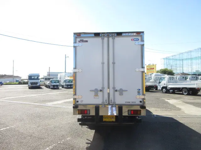 いすゞ エルフ KG-NLR85AN(2WD)の写真7