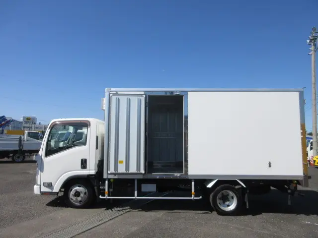 いすゞ エルフ KG-NLR85AN(2WD)の写真20