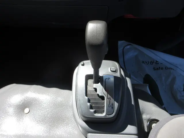 いすゞ エルフ KG-NLR85AN(2WD)の写真30