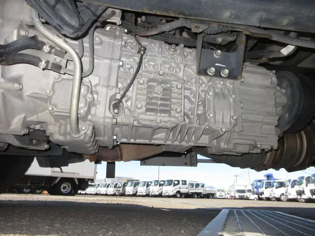 いすゞ エルフ KG-NLR85AN(2WD)の写真38