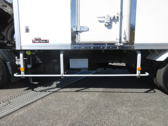 いすゞ エルフ KG-NLR85AN(2WD)の写真41