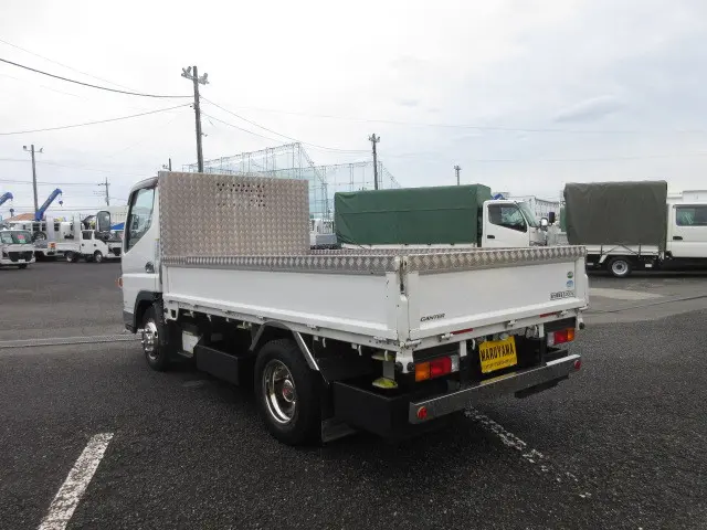 三菱 キャンター TPG-FBA20(2WD)の写真3