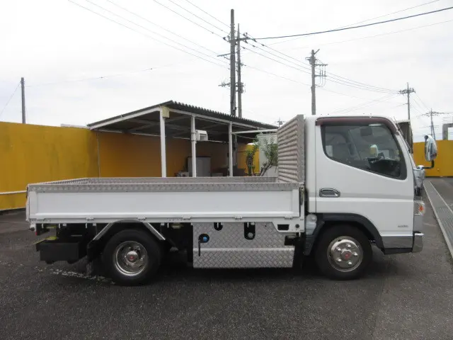 三菱 キャンター TPG-FBA20(2WD)の写真6