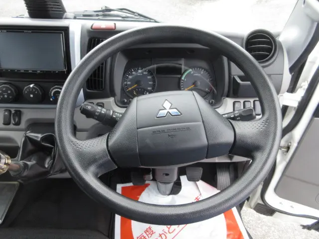 三菱 キャンター TPG-FBA20(2WD)の写真15