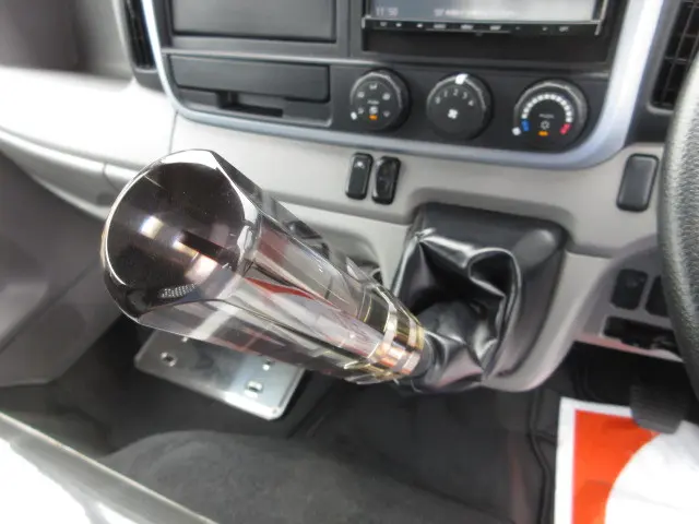三菱 キャンター TPG-FBA20(2WD)の写真18