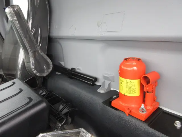 三菱 キャンター TPG-FBA20(2WD)の写真23