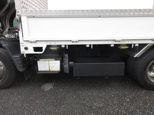 三菱 キャンター TPG-FBA20(2WD)の写真34