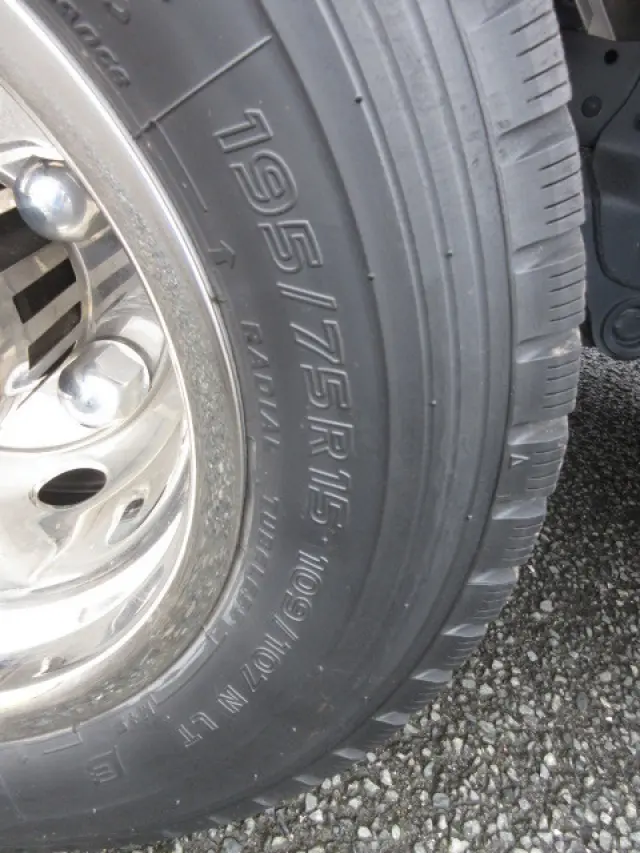 三菱 キャンター TPG-FBA20(2WD)の写真45
