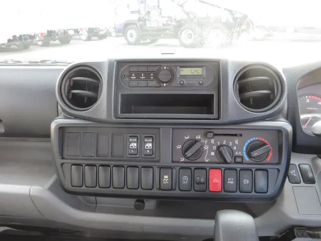 日野 デュトロ TPG-XZU605M(2WD)の写真16