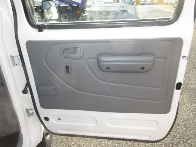 日野 デュトロ TPG-XZU605M(2WD)の写真25