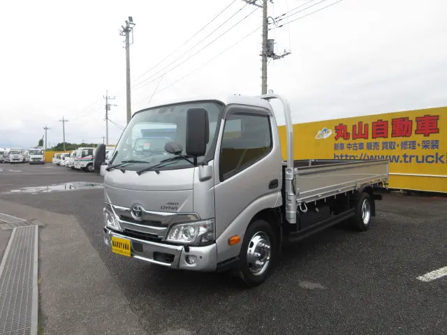トヨタ ダイナ 2KG-XZU695(4WD)の写真1