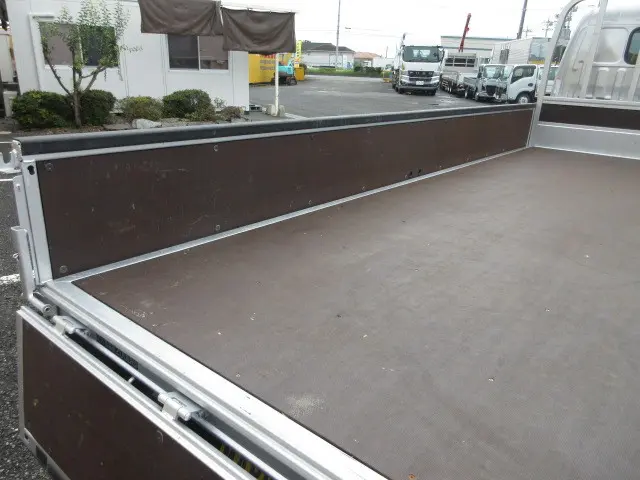 トヨタ ダイナ 2KG-XZU695(4WD)の写真9