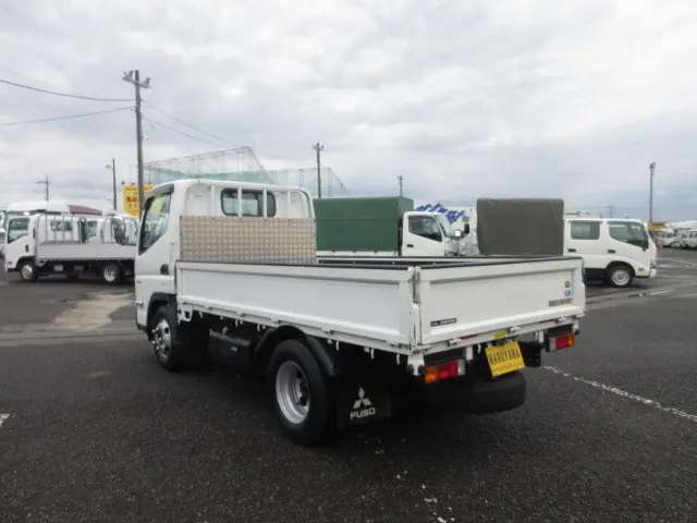 三菱 キャンター 2TG-FDA00(4WD)の写真3