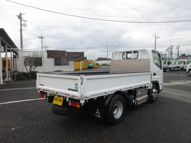 三菱 キャンター 2TG-FDA00(4WD)の写真4