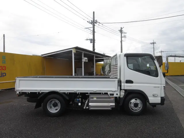 三菱 キャンター 2TG-FDA00(4WD)の写真6