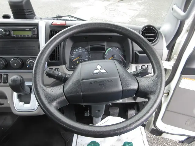三菱 キャンター 2TG-FDA00(4WD)の写真16