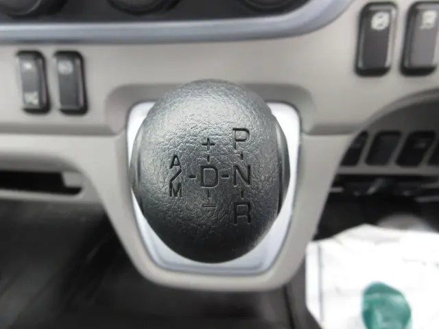 三菱 キャンター 2TG-FDA00(4WD)の写真19