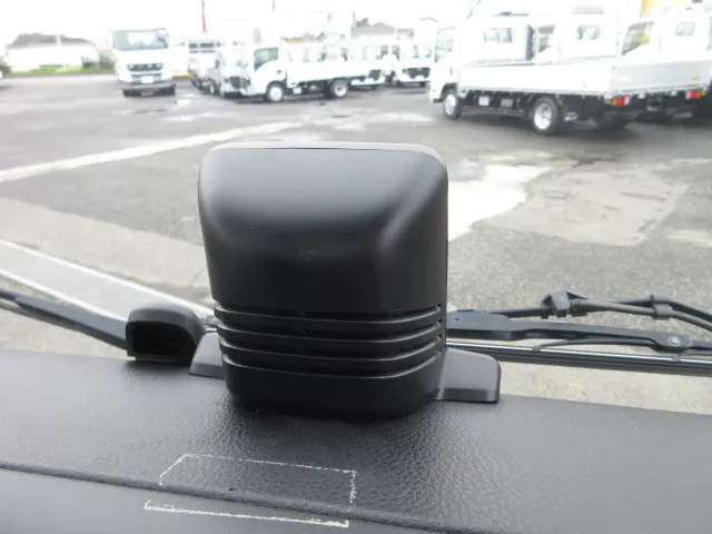 三菱 キャンター 2TG-FDA00(4WD)の写真21