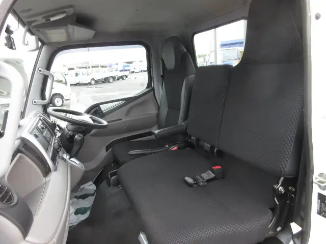 三菱 キャンター 2TG-FDA00(4WD)の写真24