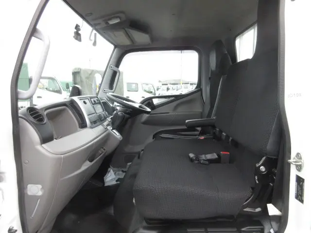 三菱 キャンター 2TG-FDA00(4WD)の写真26