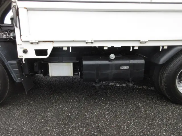 三菱 キャンター 2TG-FDA00(4WD)の写真35