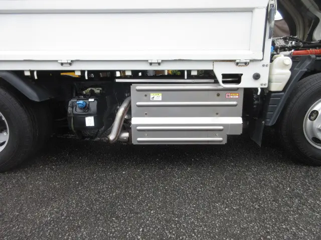 三菱 キャンター 2TG-FDA00(4WD)の写真38