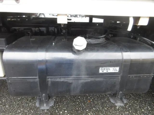 三菱 キャンター 2TG-FDA00(4WD)の写真40