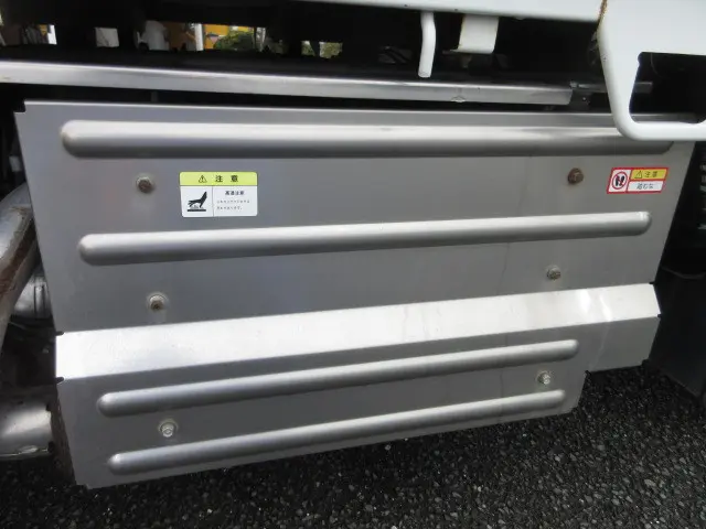 三菱 キャンター 2TG-FDA00(4WD)の写真44