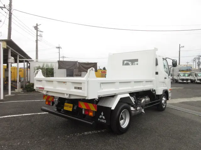 三菱 ファイター 2KG-FK62F(2WD)の写真4