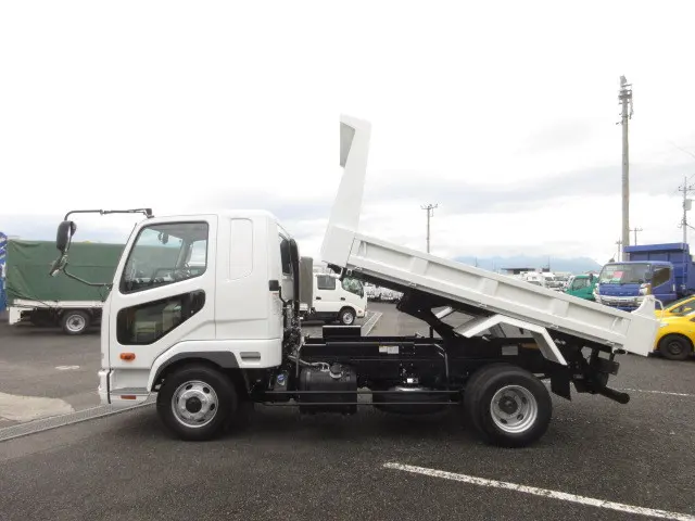 三菱 ファイター 2KG-FK62F(2WD)の写真9