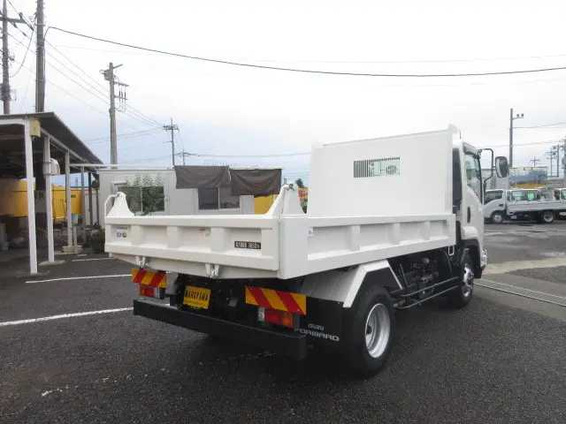 いすゞ フォワード 2RG-FRR90S4(2WD)の写真4