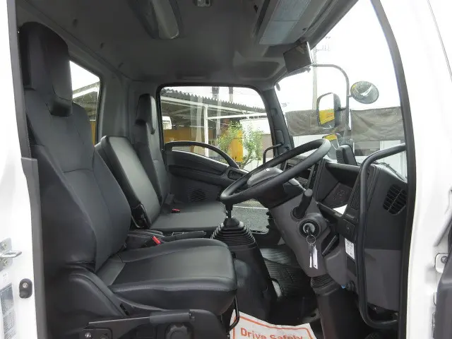 いすゞ フォワード 2RG-FRR90S4(2WD)の写真24