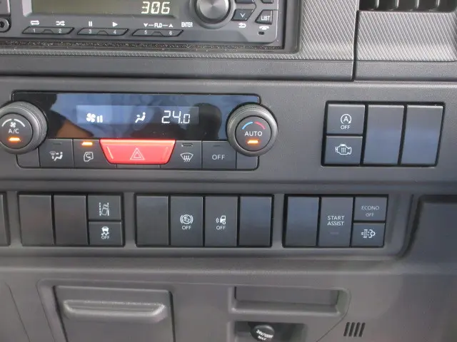 いすゞ フォワード 2RG-FRR90S4(2WD)の写真30