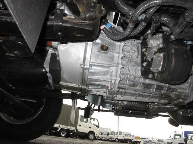 いすゞ フォワード 2RG-FRR90S4(2WD)の写真38