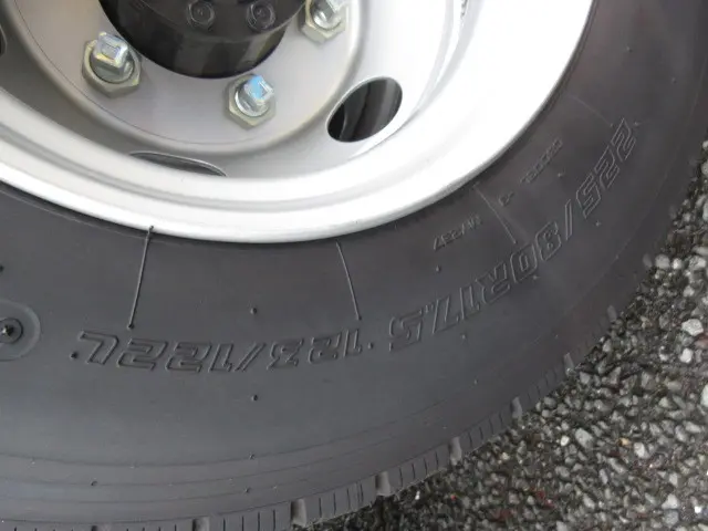 いすゞ フォワード 2RG-FRR90S4(2WD)の写真47